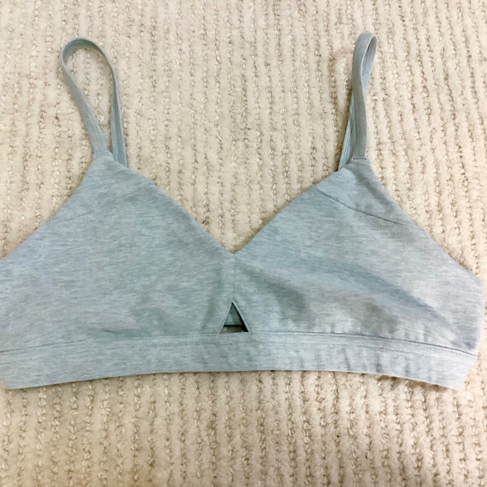 Alo Yoga Alosoft Lounge Bra size medium